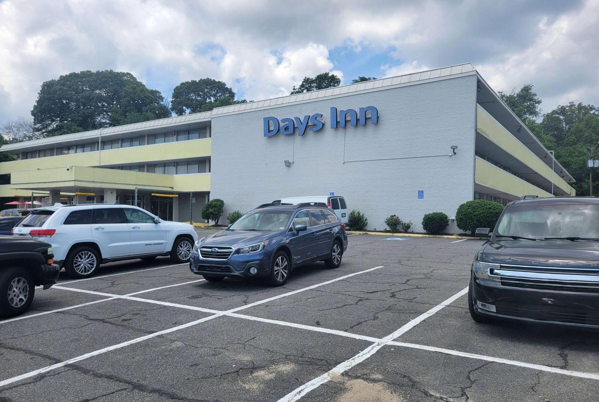 Days Inn By Wyndham Alexandria South Exteriör bild